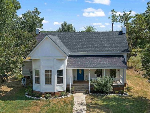 House for sale in Mount Enterprise, Texas