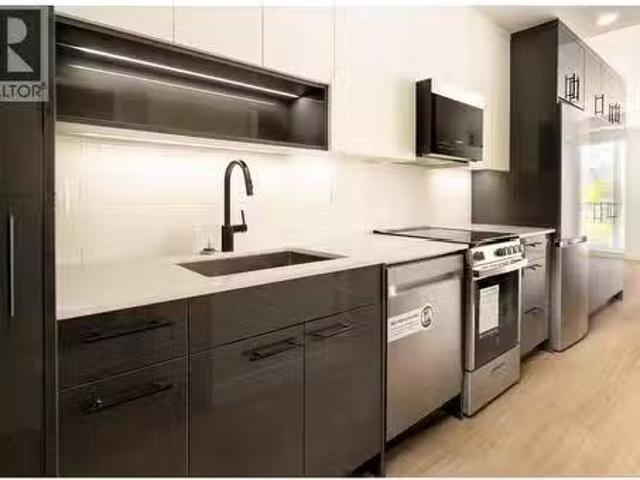 Condo for sale in Winfield, British Columbia