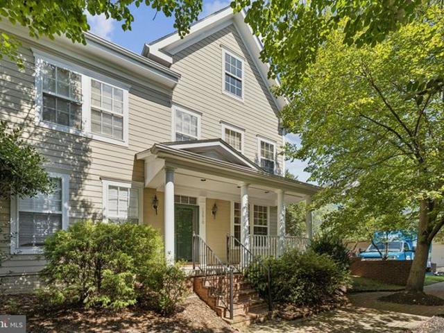 Townhouse for sale in Virginia