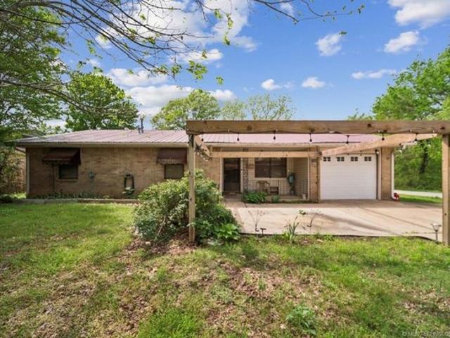 House for sale in Coweta, Oklahoma