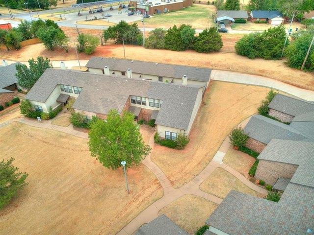 Townhouse for sale in Edmond, Oklahoma County