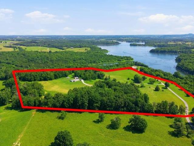 House for sale in Stanford, Kentucky