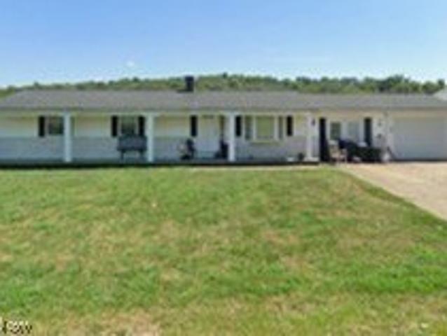 House for sale in Parkersburg, West Virginia
