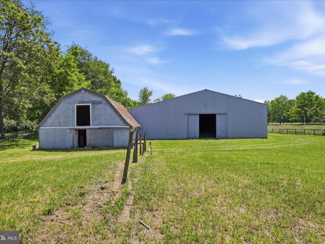 Farm for sale in Summit Point, West Virginia