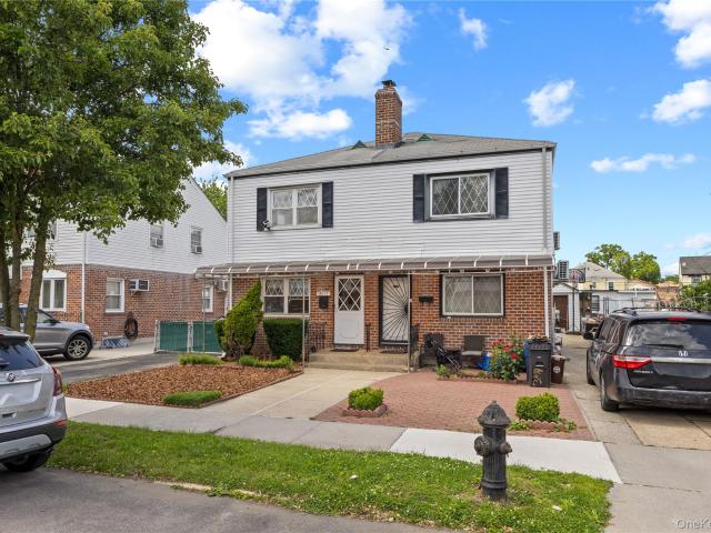 House for sale in Queens, Arverne