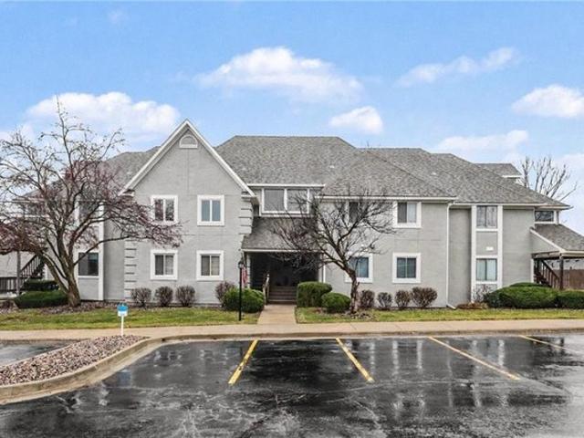 Condo for sale in Kansas