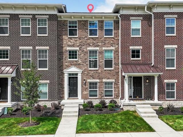 Townhouse for sale in Fishers, Indiana