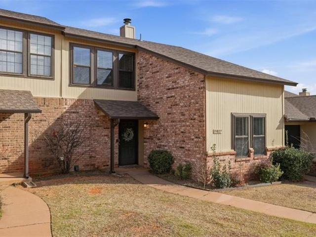 Townhouse for sale in Edmond, Oklahoma