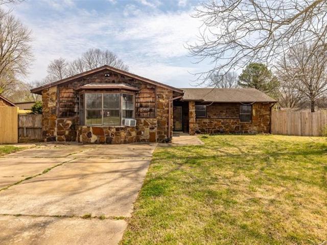 House for sale in Coweta, Oklahoma