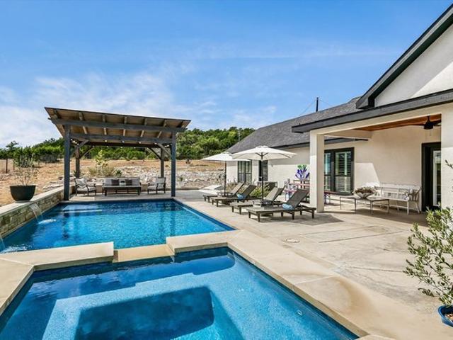 House for sale in Canyon Lake, Comal County