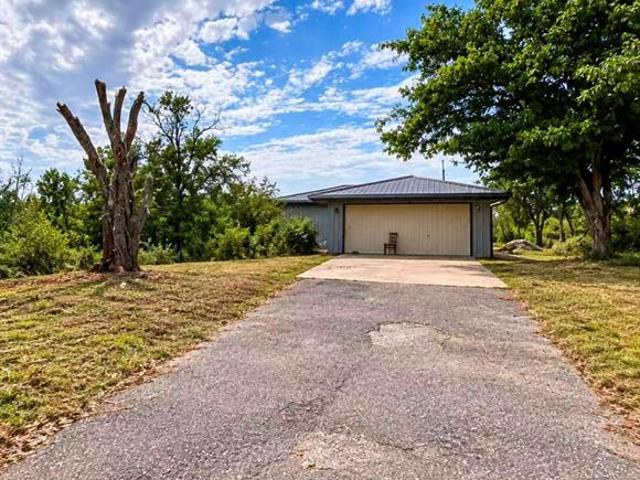 House for sale in Paoli, Garvin County