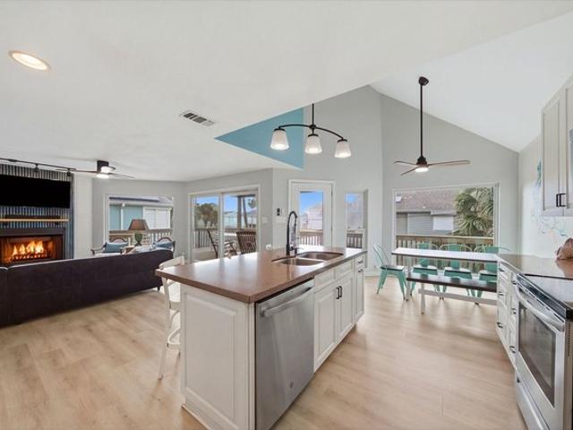 House for sale in Pirates' Beach, Galveston