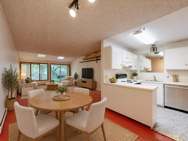 Condo for sale in Sixty-01, Redmond