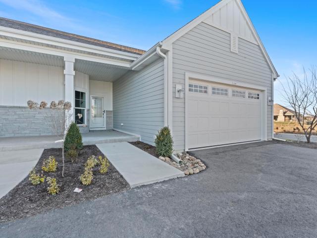 Condo for sale in Oconomowoc, Wisconsin