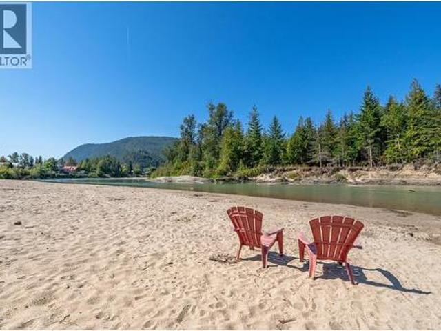 Property for sale in Sicamous, British Columbia