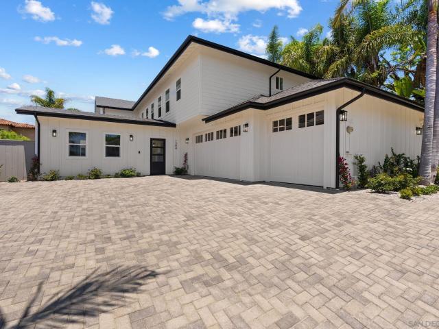 House for sale in Carlsbad