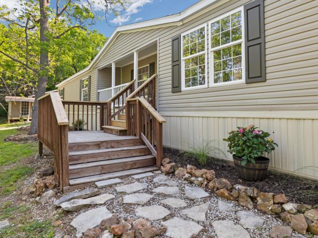 House for sale in Weaubleau, Missouri