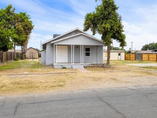 House for sale in Armona, California