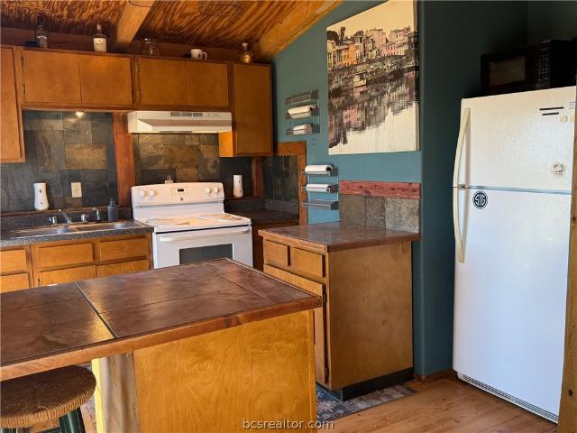 Property for rent in Snook, Texas