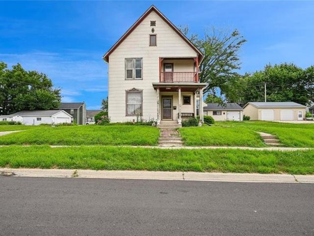 House for sale in Linn, Iowa