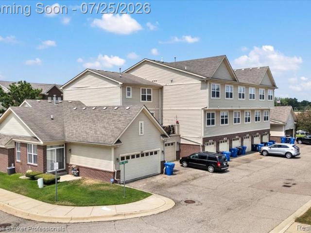 Condo for sale in Waterford, Michigan
