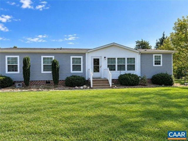 House for sale in Louisa, Louisa County