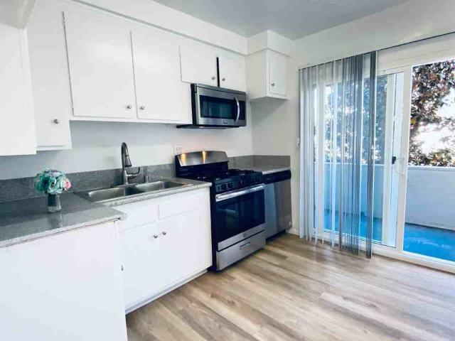 Apartment for rent in Van Nuys Neighborhood Council District, Canoga Park