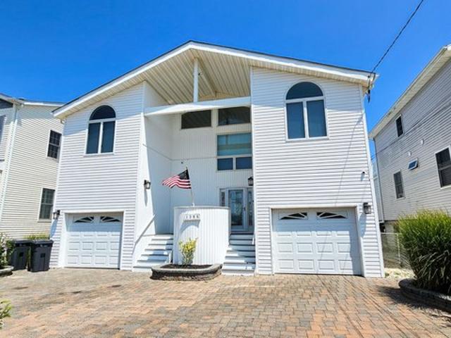 House for sale in Manahawkin, New Jersey