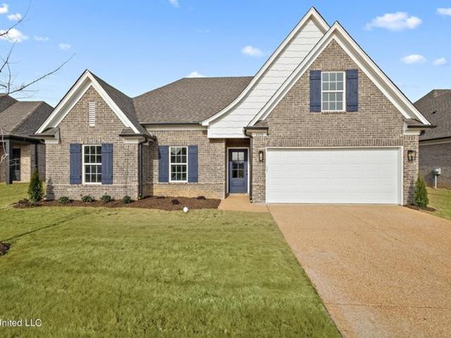 House for sale in Nesbit, Mississippi