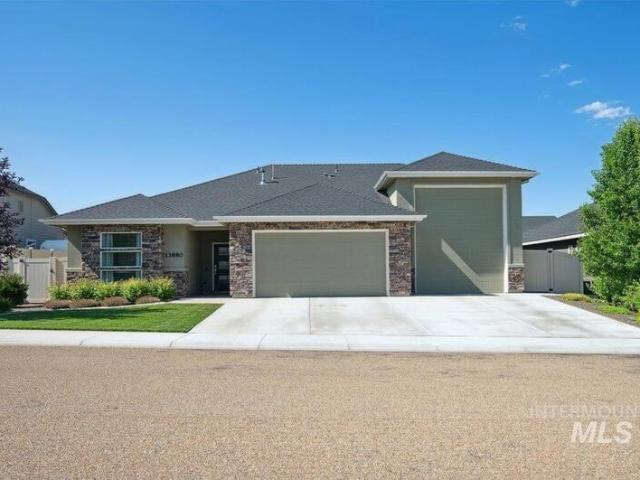 House for sale in Caldwell