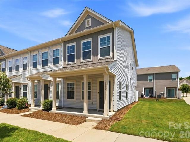 Townhouse for sale in Midland, North Carolina
