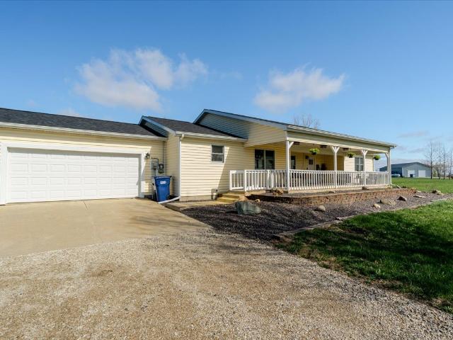 House for sale in Mansfield, Illinois