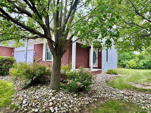 Condo for sale in Lapeer, Lapeer County