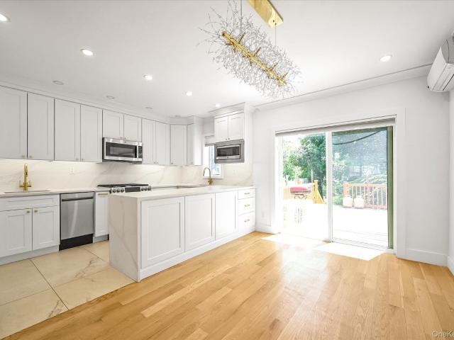House for sale in Queens, Arverne
