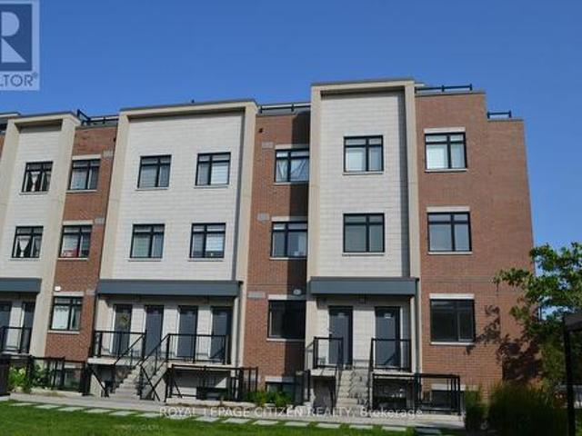 Townhouse for sale in Mississauga, Ontario