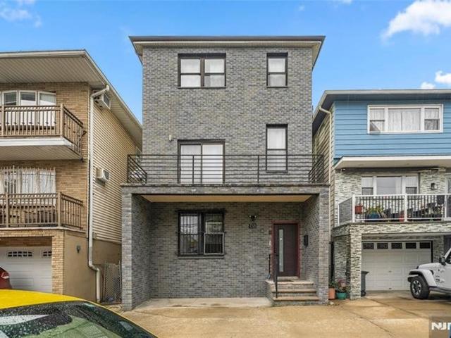 House for sale in Hudson, New Jersey