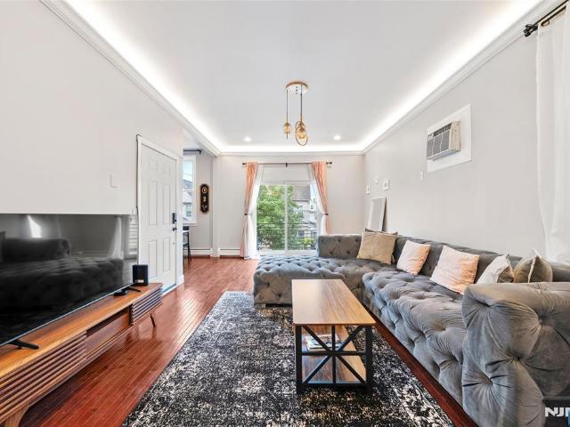 House for sale in Hudson, New Jersey