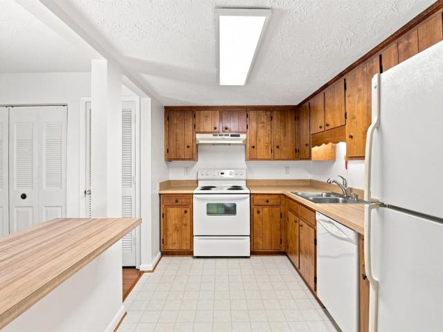 Townhouse for sale in Cape Lookout Villas, Timberlake