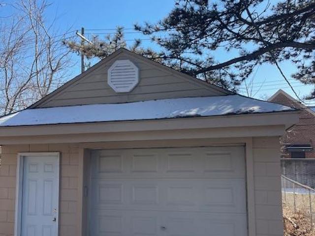 House for sale in Troy, Michigan