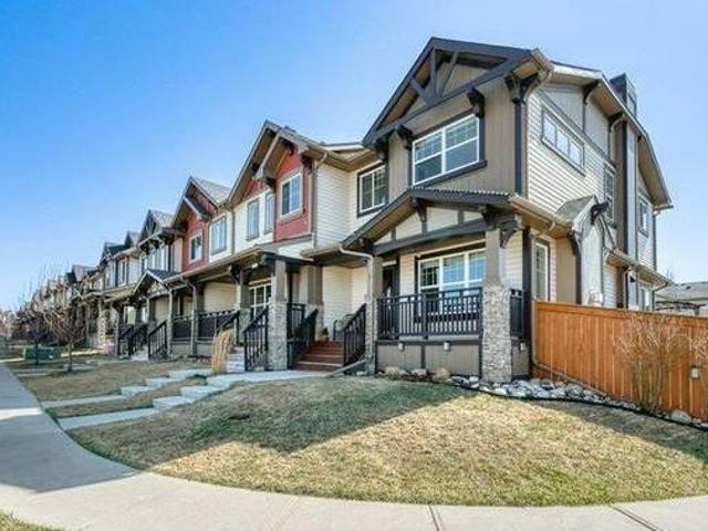 House for sale in Cochrane, Alberta