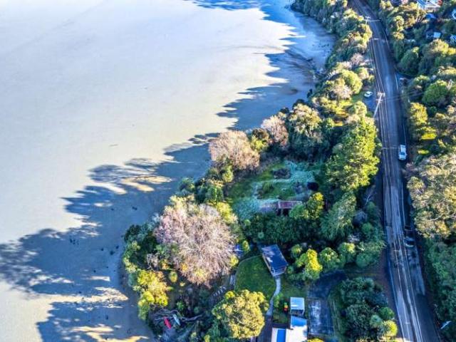 House for sale in Otakou