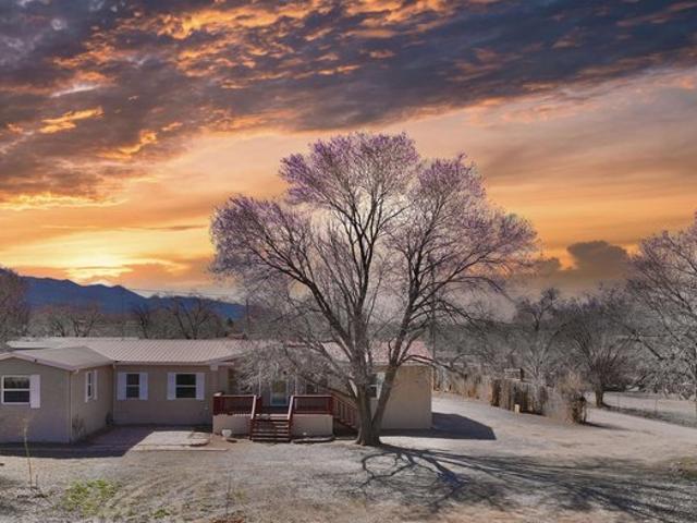 House for sale in El Prado, New Mexico