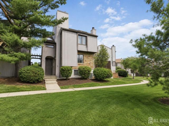 Townhouse for sale in Foxborough Village, Old Bridge Township