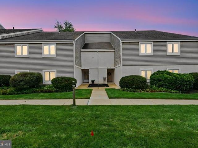 Condo for sale in Chester, Pennsylvania