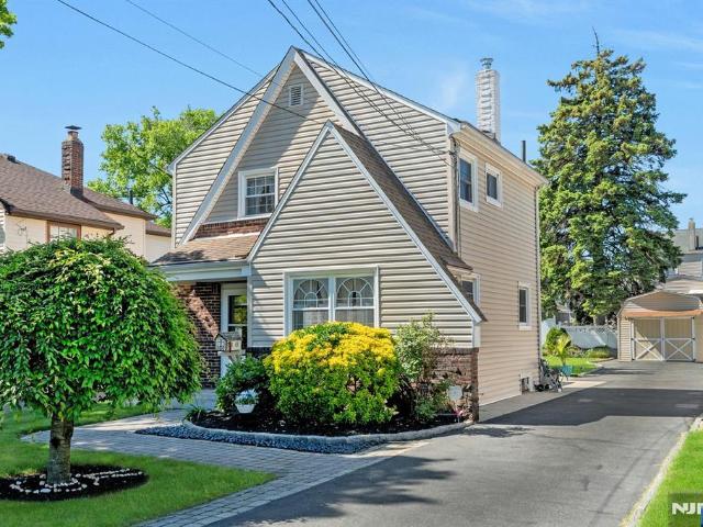 House for sale in Wood Ridge, New Jersey