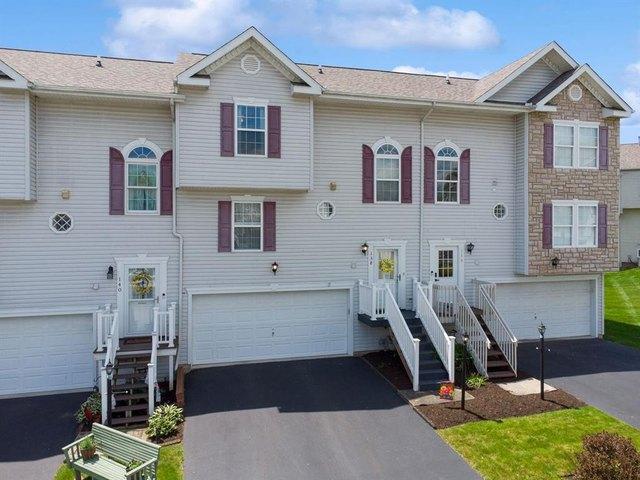 Townhouse for sale in Manor, Pennsylvania