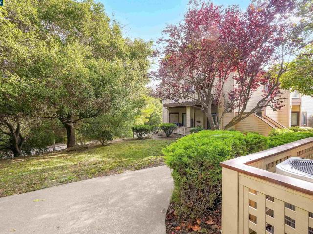 Condo for sale in Hercules, California