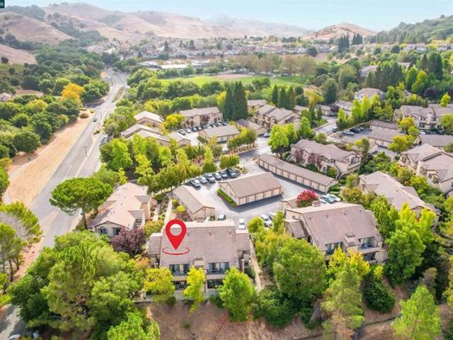 Condo for sale in Hercules, California