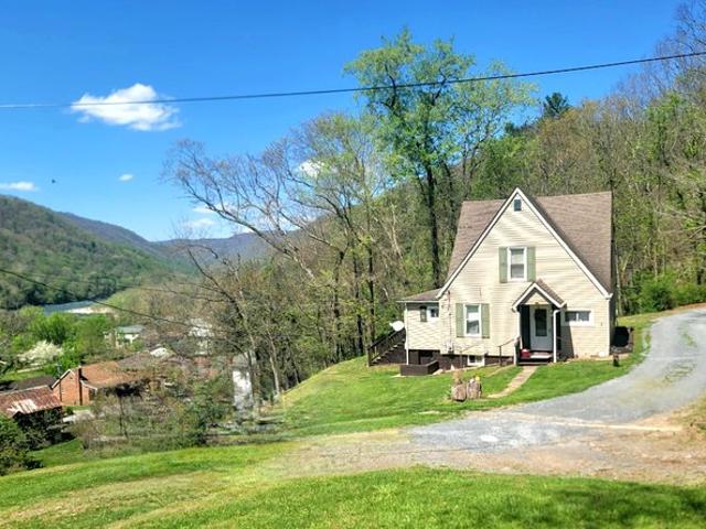 House for sale in Meadow Creek, West Virginia