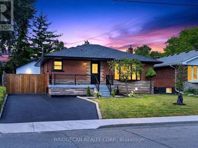House for sale in Ancaster, Ontario